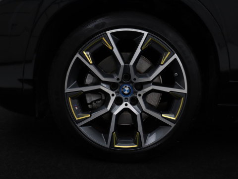 BMW X2 xDrive25e Goldplay Edition | SOH 82,1% | M Sport | Leder | Head-Up | Sportstoelen | 19'' velgen | Sfeerverlichting | Camera | Stoelverwarming | Navigatie | Full LED | Keyless | DAB | Park Assist | Memory | PHEV | Plug In