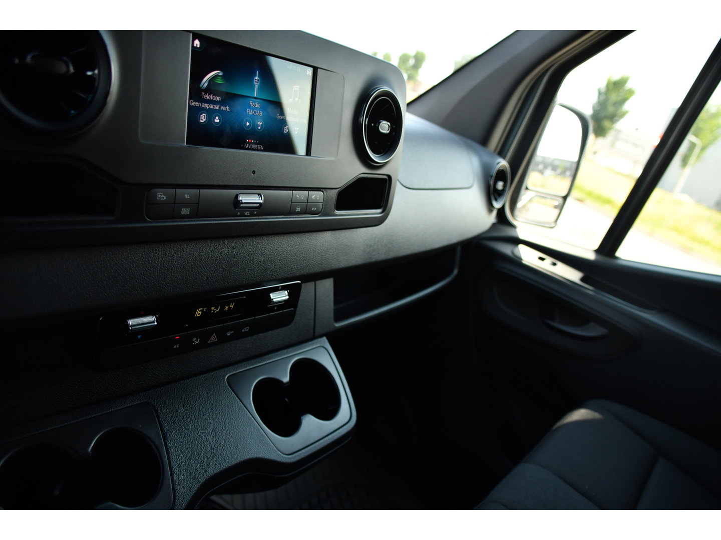 Mercedes-Benz Sprinter 315 1.9 CDI L2H1 RWD PB Edition Camera, Cruise, Carplay, 150pk, Sensoren, Automaat, LED, Multimedia, Airco, Uniek!