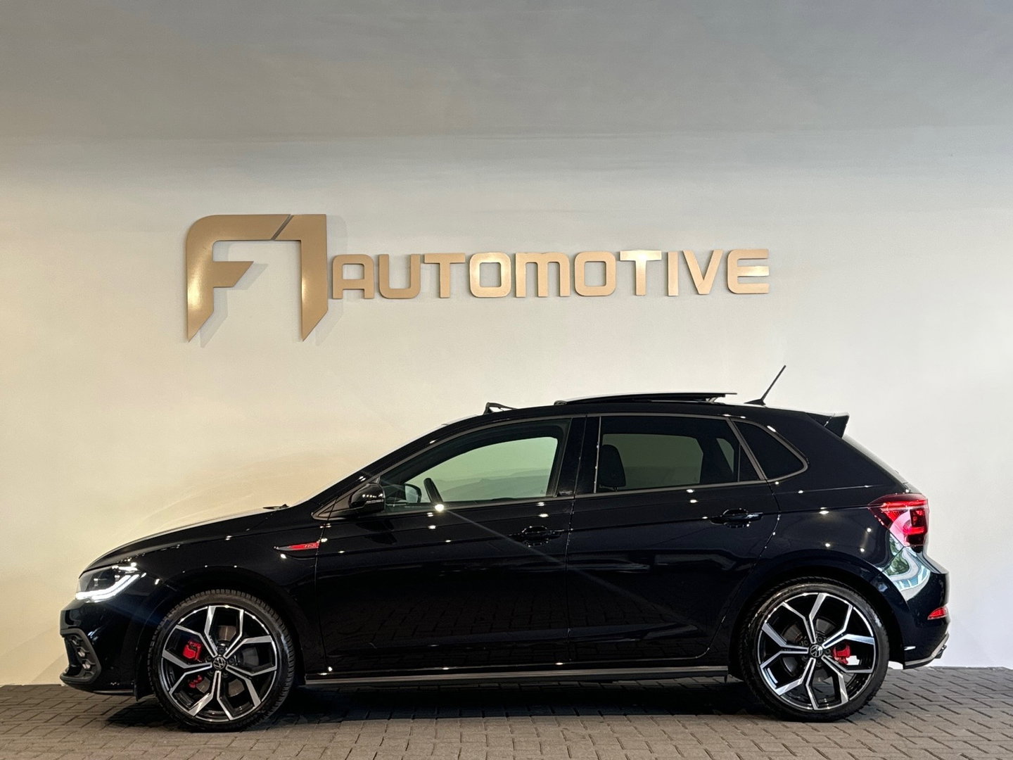 Volkswagen Polo 2.0 TSI GTI ABT|Pano|IQ|Beats|Keyless|Camera|VOL