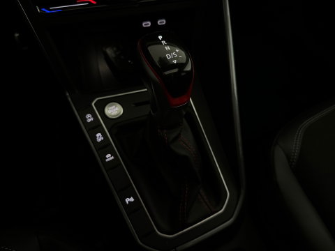 Volkswagen Polo 2.0 TSI GTI ABT|Pano|IQ|Beats|Keyless|Camera|VOL