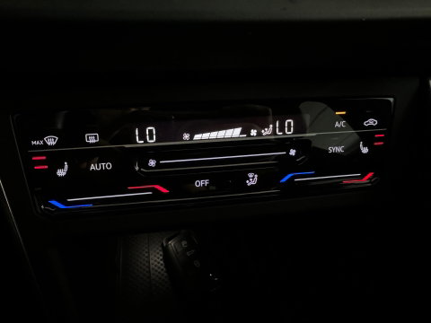 Volkswagen Polo 2.0 TSI GTI ABT|Pano|IQ|Beats|Keyless|Camera|VOL