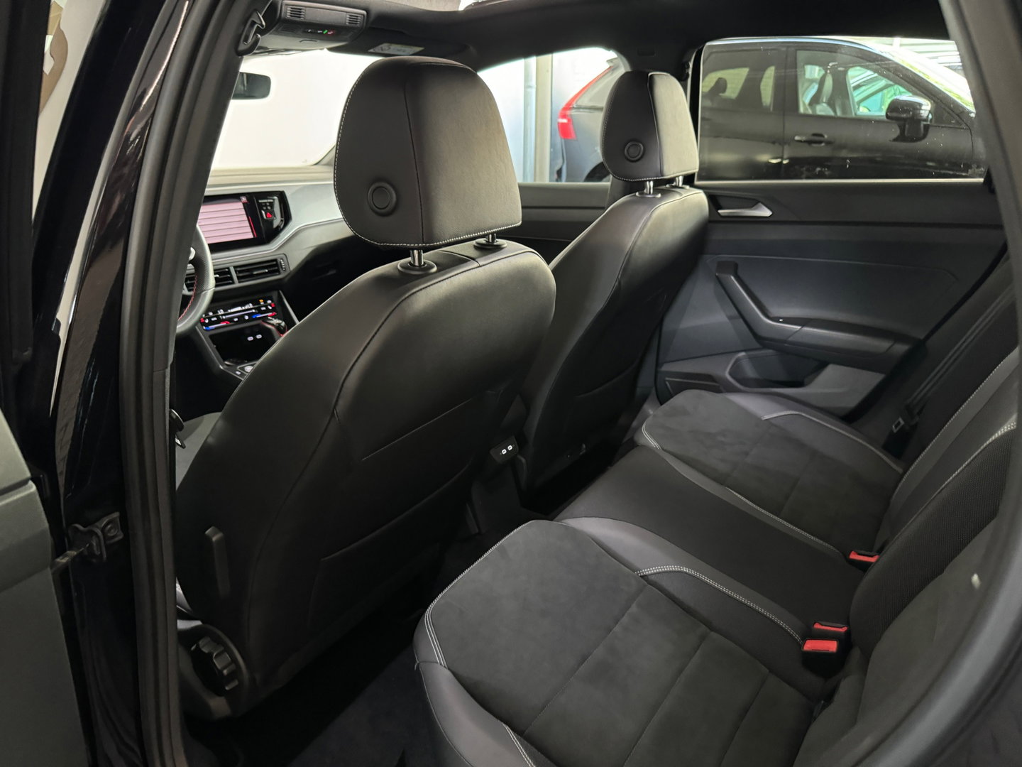 Volkswagen Polo 2.0 TSI GTI ABT|Pano|IQ|Beats|Keyless|Camera|VOL