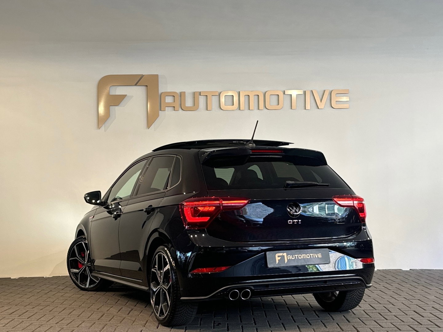 Volkswagen Polo 2.0 TSI GTI ABT|Pano|IQ|Beats|Keyless|Camera|VOL