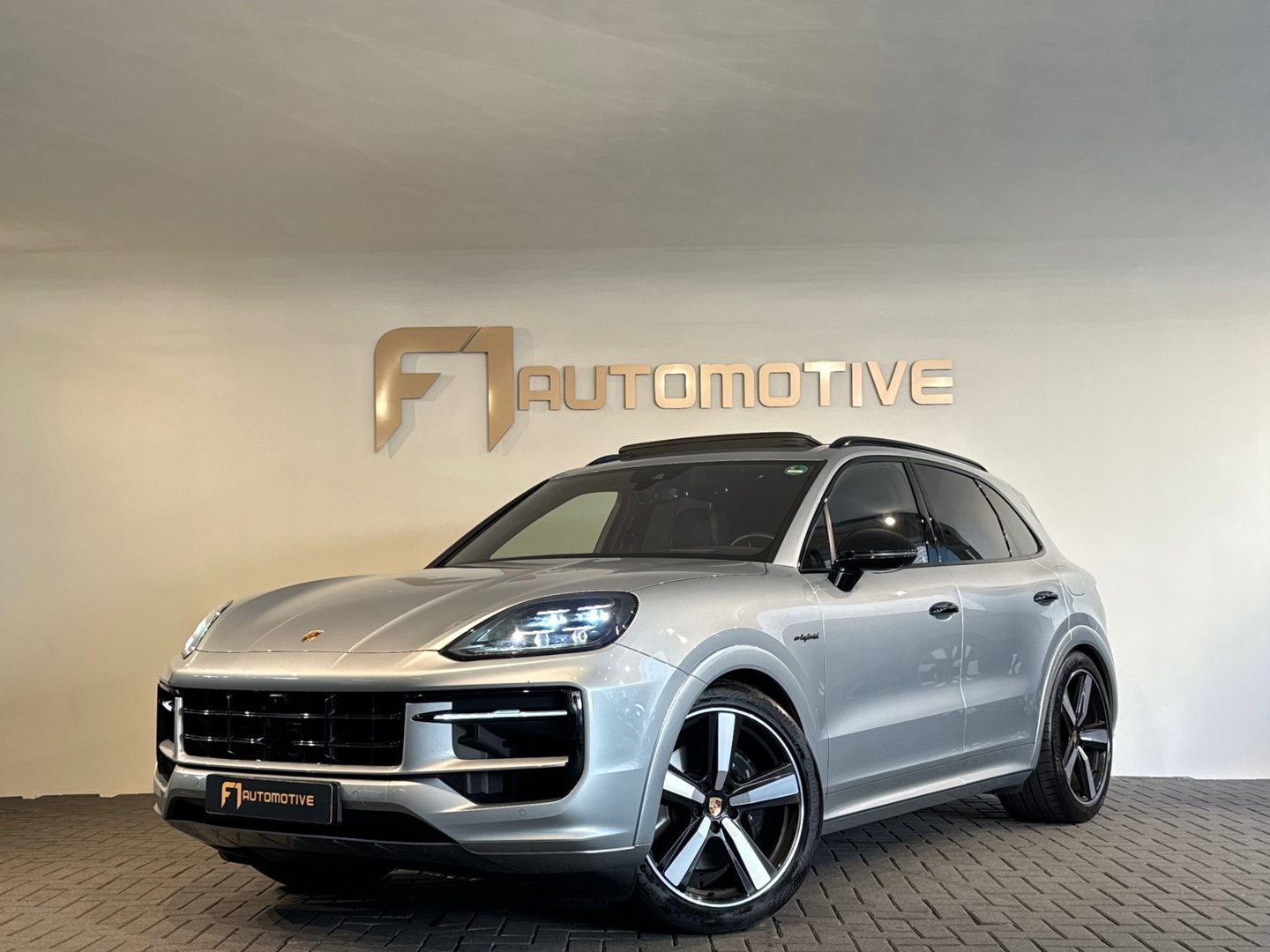 Porsche Cayenne 3.0 E-Hybrid Pano|Burmester|Sportdesign|HuD