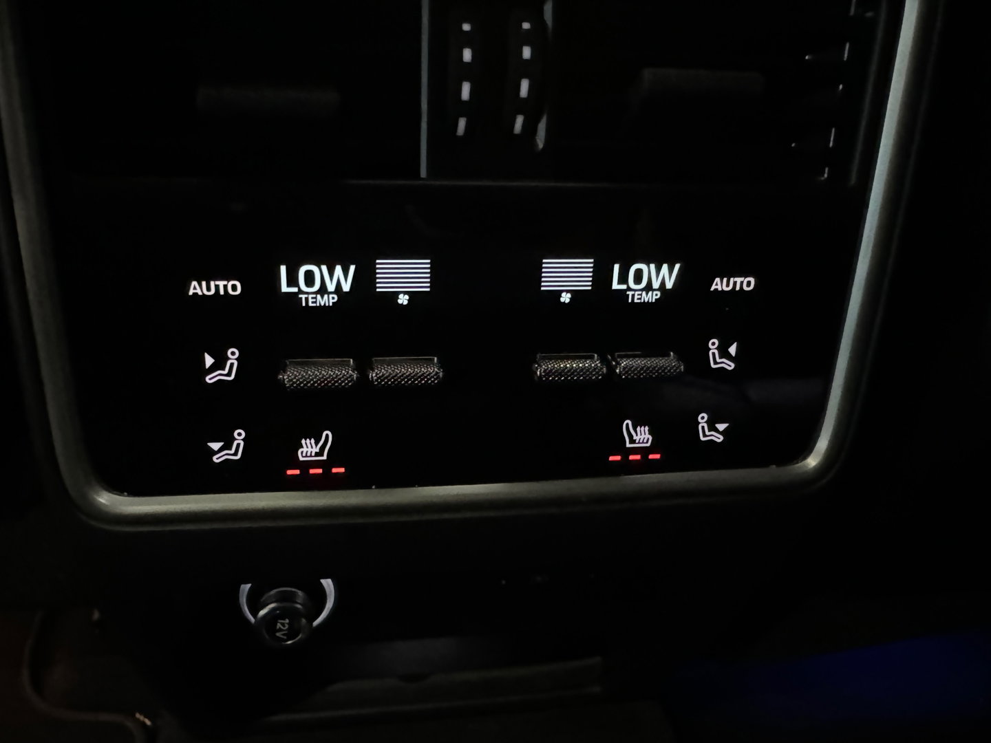 Porsche Cayenne 3.0 E-Hybrid Pano|Burmester|Sportdesign|HuD