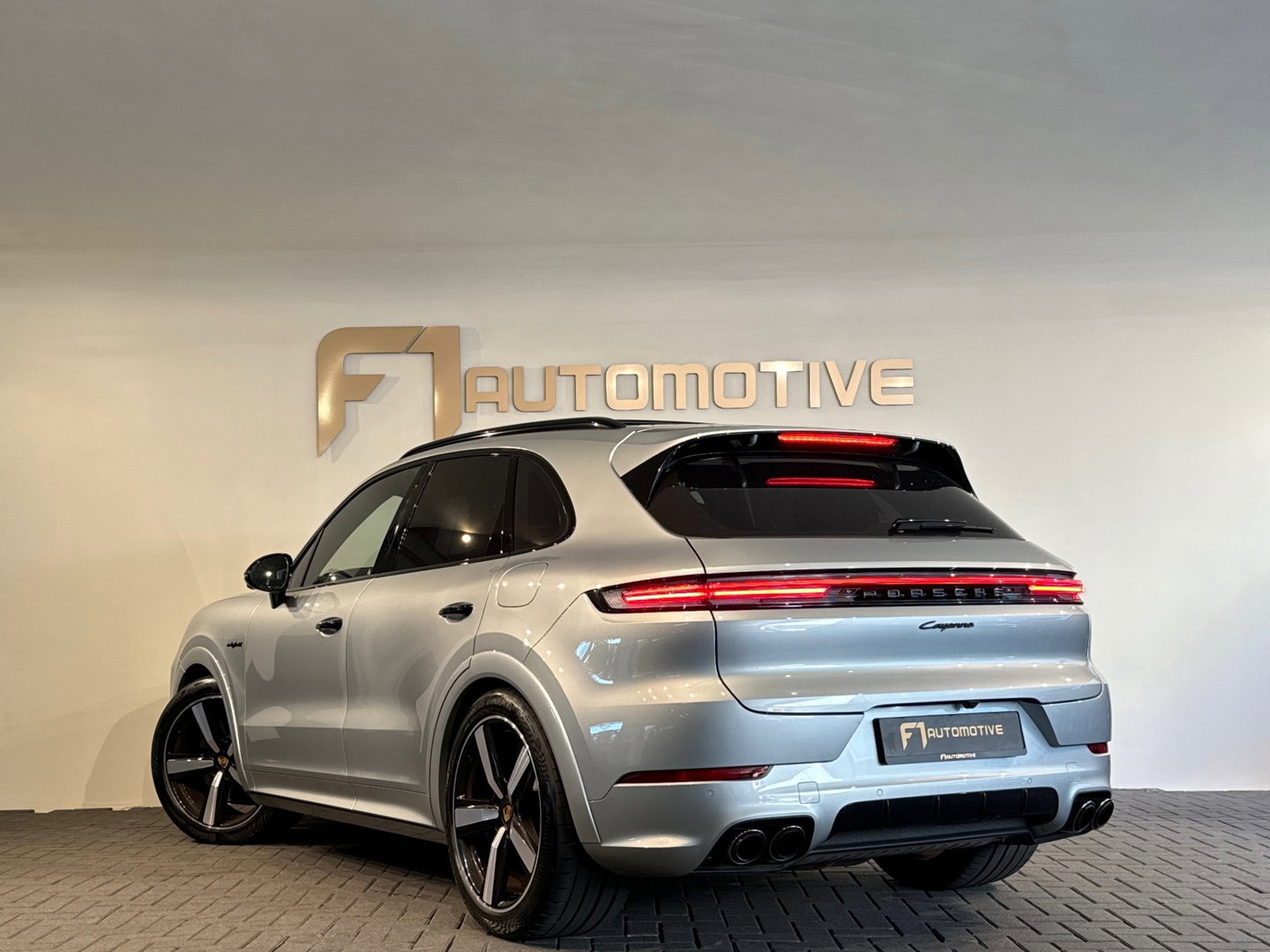 Porsche Cayenne 3.0 E-Hybrid Pano|Burmester|Sportdesign|HuD
