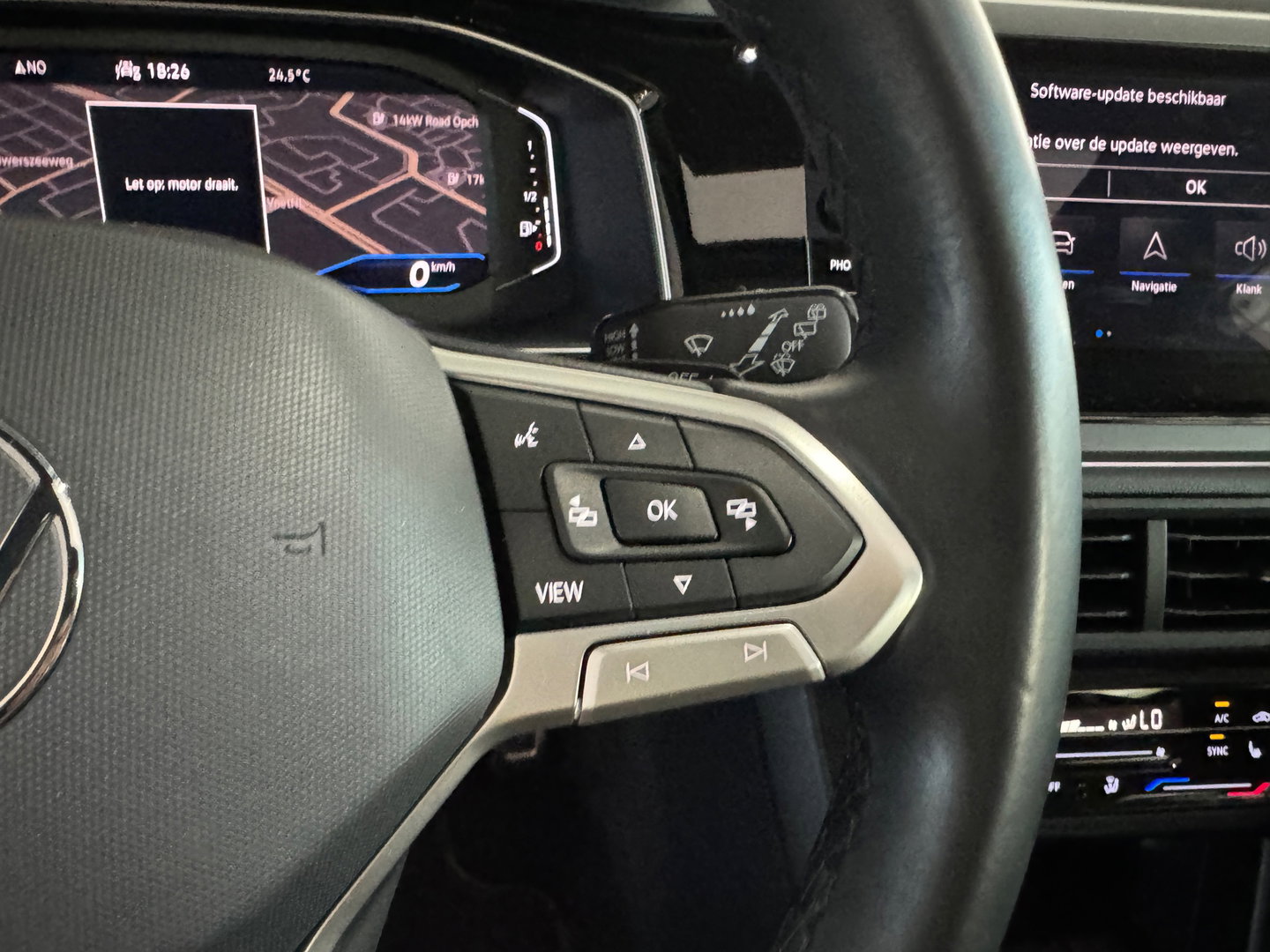 Volkswagen Taigo 1.5 TSI R-Line Pano|Keyless|Beats|Camera