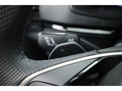 Škoda Karoq 1.5 TSI ACT Sportline Business | Pano | Adapt. Cruise | Navi | CarPlay | Stoel-Stuurverw. | DAB | PDC A