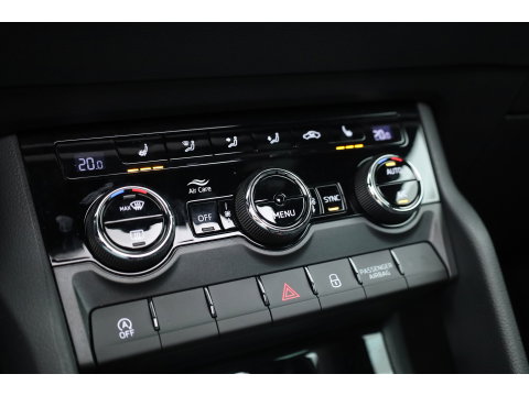 Škoda Karoq 1.5 TSI ACT Sportline Business | Pano | Adapt. Cruise | Navi | CarPlay | Stoel-Stuurverw. | DAB | PDC A