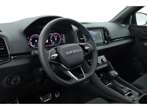 Škoda Karoq 1.5 TSI ACT Sportline Business | Pano | Adapt. Cruise | Navi | CarPlay | Stoel-Stuurverw. | DAB | PDC A