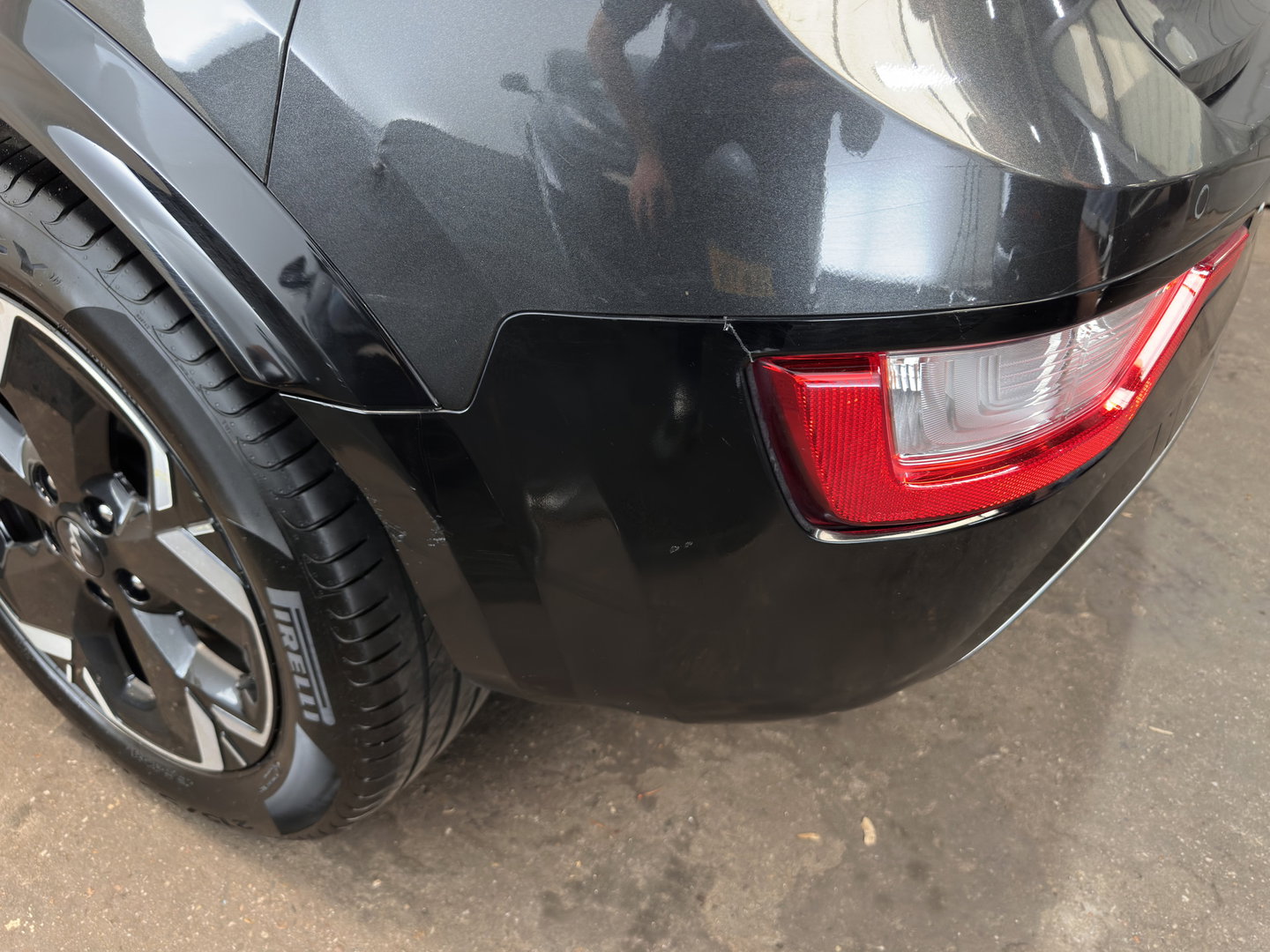 Kia Niro EV DynamicLine 64.8 kWh [3-Fase-11kW] {SoH-96%} (INCL.BTW) Aut. *LEATHER-FABRIC | ADAPTIVE-CRUISE | DIGI-COCKPIT | KEYLESS | CAMERA | DAB | COMFORTSEATS | SHIFTPADDLES | ECC | PDC | 17''ALU*