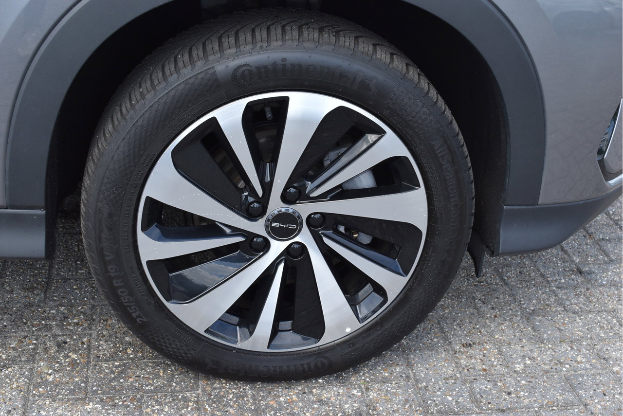 BYD SEAL U