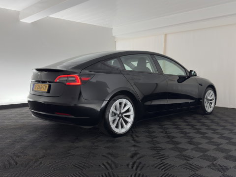 Tesla Model 3 Standard RWD Plus 60 kWh [3-Fase-11kW] (INCL-BTW) Aut. *PANO | AUTOPILOT | LEATHER | KEYLESS | FULL-LED | MEMORY-PACK | TOPVIEW | DAB | CARPLAY | DIGI-COCKPIT | LANE-ASSIST | HEATED- COMFORTSEATS | 19"ALU*