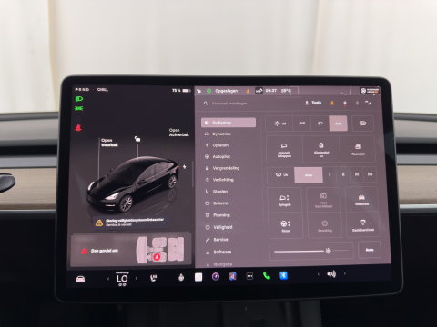 Tesla Model 3 Standard RWD Plus 60 kWh [3-Fase-11kW] (INCL-BTW) Aut. *PANO | AUTOPILOT | LEATHER | KEYLESS | FULL-LED | MEMORY-PACK | TOPVIEW | DAB | CARPLAY | DIGI-COCKPIT | LANE-ASSIST | HEATED- COMFORTSEATS | 19"ALU*