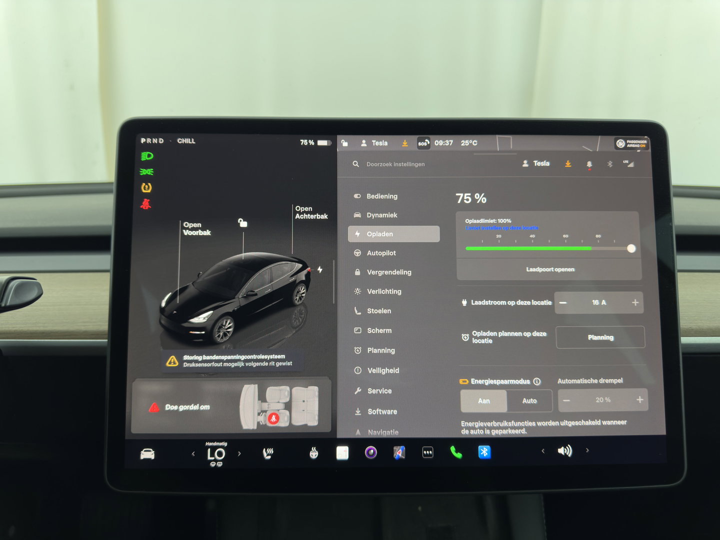 Tesla Model 3 Standard RWD Plus 60 kWh [3-Fase-11kW] (INCL-BTW) Aut. *PANO | AUTOPILOT | LEATHER | KEYLESS | FULL-LED | MEMORY-PACK | TOPVIEW | DAB | CARPLAY | DIGI-COCKPIT | LANE-ASSIST | HEATED- COMFORTSEATS | 19"ALU*