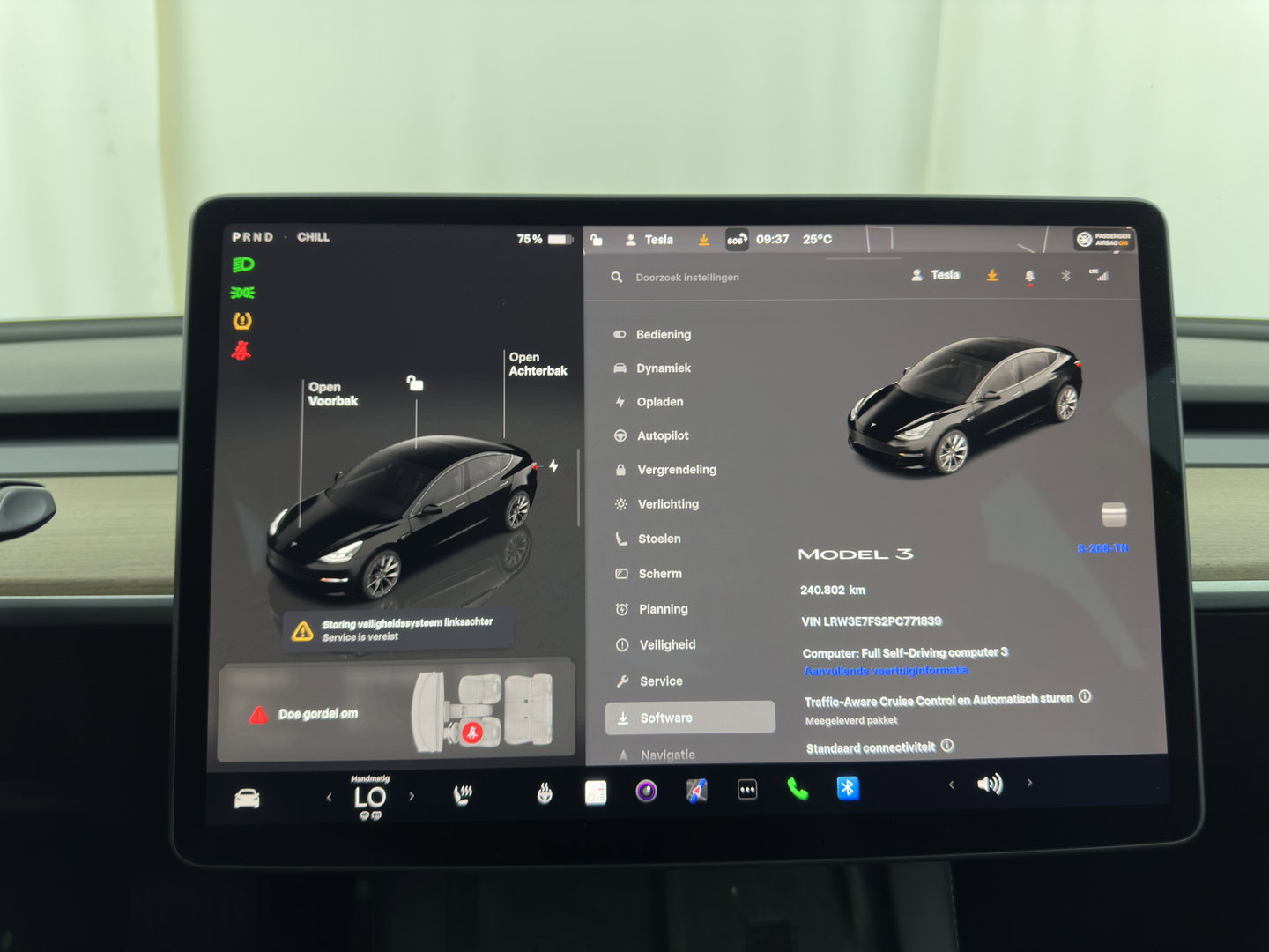 Tesla Model 3 Standard RWD Plus 60 kWh [3-Fase-11kW] (INCL-BTW) Aut. *PANO | AUTOPILOT | LEATHER | KEYLESS | FULL-LED | MEMORY-PACK | TOPVIEW | DAB | CARPLAY | DIGI-COCKPIT | LANE-ASSIST | HEATED- COMFORTSEATS | 19"ALU*