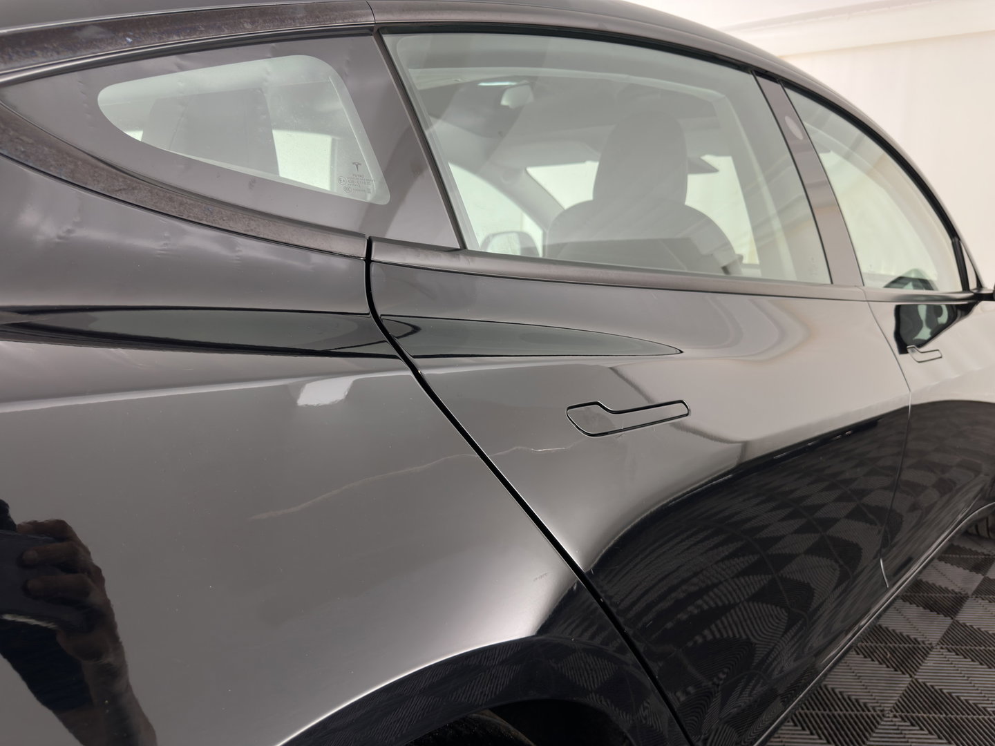 Tesla Model 3 Standard RWD Plus 60 kWh [3-Fase-11kW] (INCL-BTW) Aut. *PANO | AUTOPILOT | LEATHER | KEYLESS | FULL-LED | MEMORY-PACK | TOPVIEW | DAB | CARPLAY | DIGI-COCKPIT | LANE-ASSIST | HEATED- COMFORTSEATS | 19"ALU*