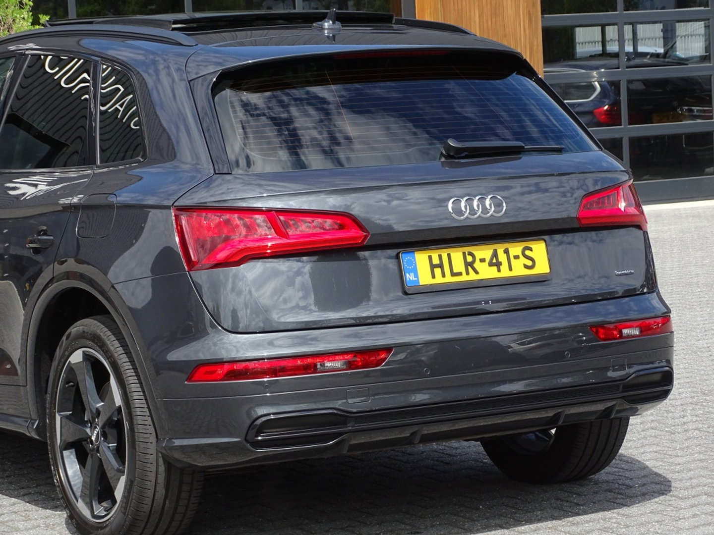 Audi Q5 50 TFSI e 299PK / S-Line / 20'' Rotor / panoramadak / LED