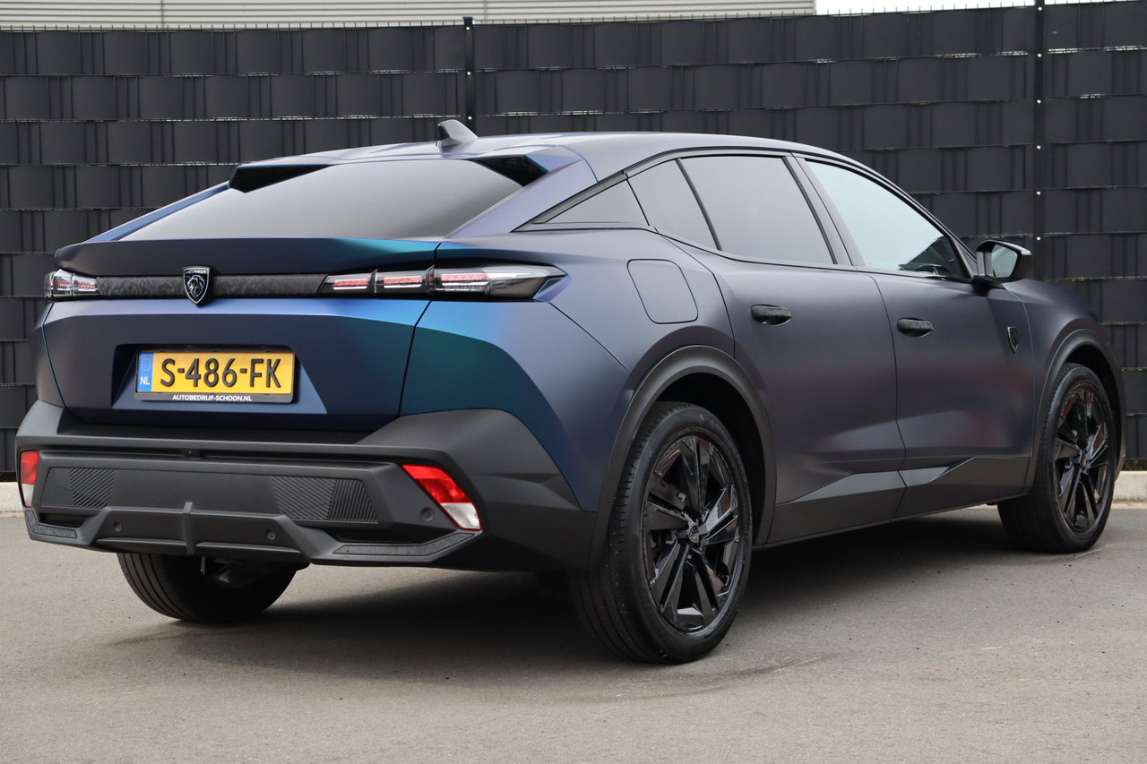 Peugeot 408