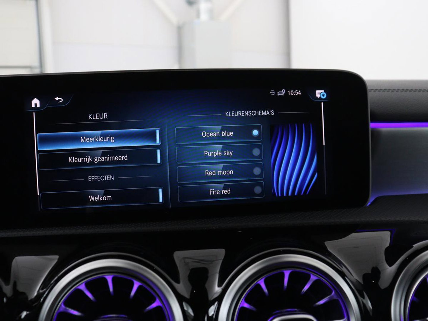 Mercedes-Benz CLA-Klasse 180 Business Solution Progressive | Stoelverwarming | Carplay | Sfeerverlichting | Half leder | Camera | Navigatie | Widescreen | Full LED | Park Assist | DAB | 18'' velgen | Cruise control