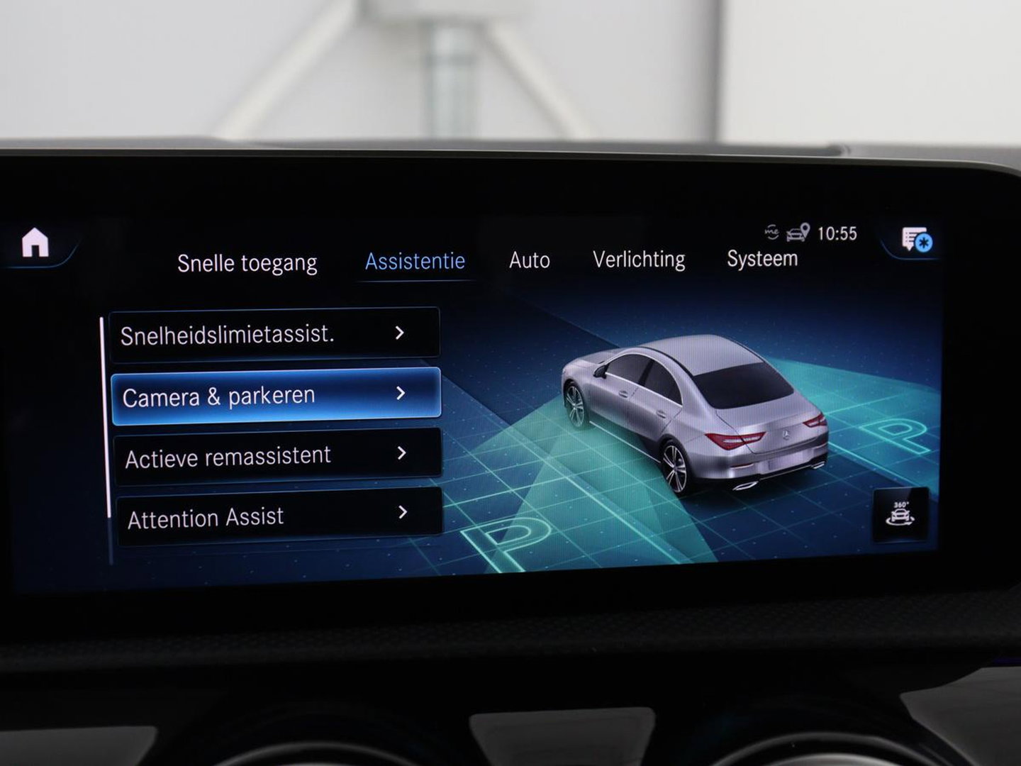 Mercedes-Benz CLA-Klasse 180 Business Solution Progressive | Stoelverwarming | Carplay | Sfeerverlichting | Half leder | Camera | Navigatie | Widescreen | Full LED | Park Assist | DAB | 18'' velgen | Cruise control