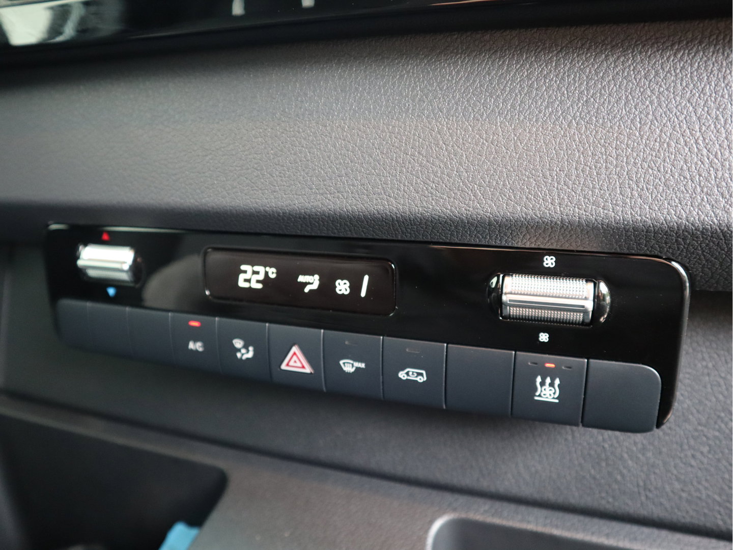 Mercedes-Benz eSprinter 314 L2H2 Accu 56 kWh RWD WLPT 181 km - New Model - Snel laden - LED - Vol Opties