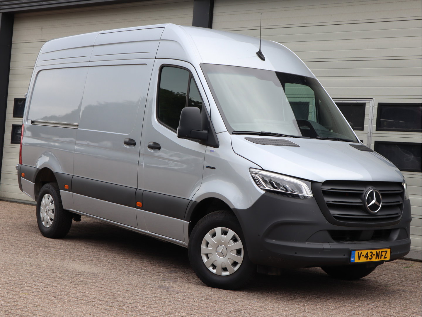 Mercedes-Benz eSprinter 314 L2H2 Accu 56 kWh RWD WLPT 181 km - New Model - Snel laden - LED - Vol Opties