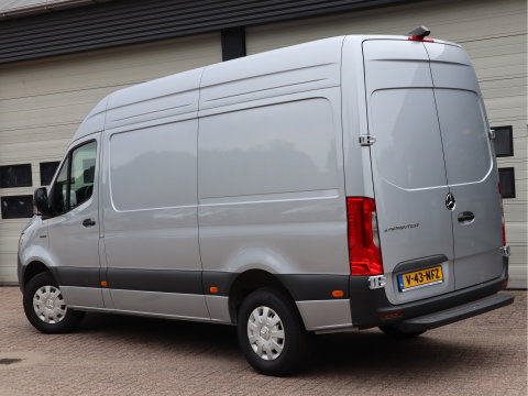 Mercedes-Benz eSprinter 314 L2H2 Accu 56 kWh RWD WLPT 181 km - New Model - Snel laden - LED - Vol Opties