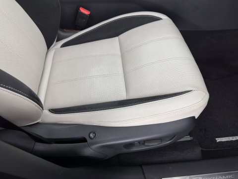 Land Rover Range Rover Velar 3.0 V6 AWD HSE Aut. *PANO | LEATHER | FULL-LED | MEMORY-PACK | BLIND-SPOT | MERIDIAN-SURROUND | DIGI-COCKPIT | CAMERA | KEYLESS | HEATED-COMFORTSEATS | PRIVACY-GLASS | SHIFT-PADDLES | 21 "ALU*