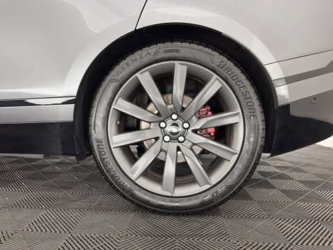 Land Rover Range Rover Velar 3.0 V6 AWD HSE Aut. *PANO | LEATHER | FULL-LED | MEMORY-PACK | BLIND-SPOT | MERIDIAN-SURROUND | DIGI-COCKPIT | CAMERA | KEYLESS | HEATED-COMFORTSEATS | PRIVACY-GLASS | SHIFT-PADDLES | 21 "ALU*