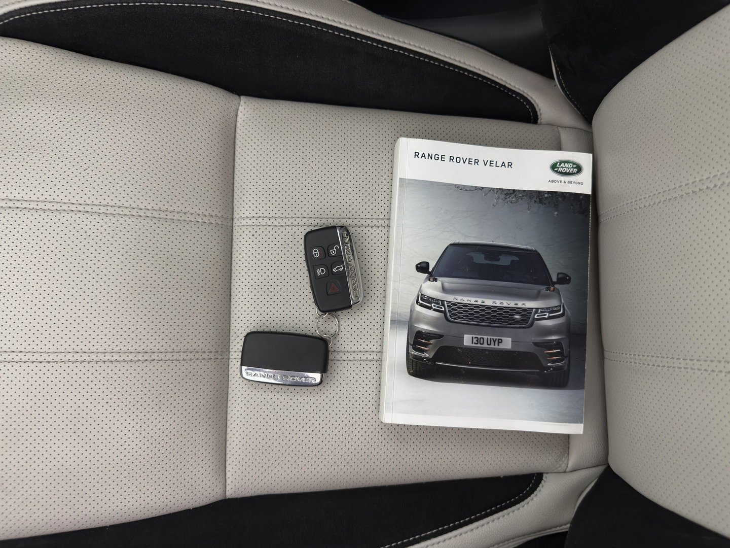 Land Rover Range Rover Velar 3.0 V6 AWD HSE Aut. *PANO | LEATHER | FULL-LED | MEMORY-PACK | BLIND-SPOT | MERIDIAN-SURROUND | DIGI-COCKPIT | CAMERA | KEYLESS | HEATED-COMFORTSEATS | PRIVACY-GLASS | SHIFT-PADDLES | 21 "ALU*