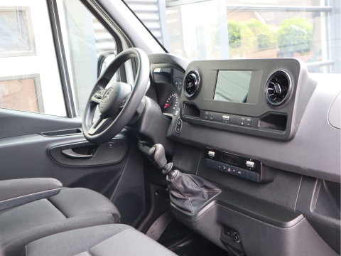 Mercedes-Benz Sprinter 315 CDI Euro 6 - L2H1 - Trekhaak - MBUX - Cruise