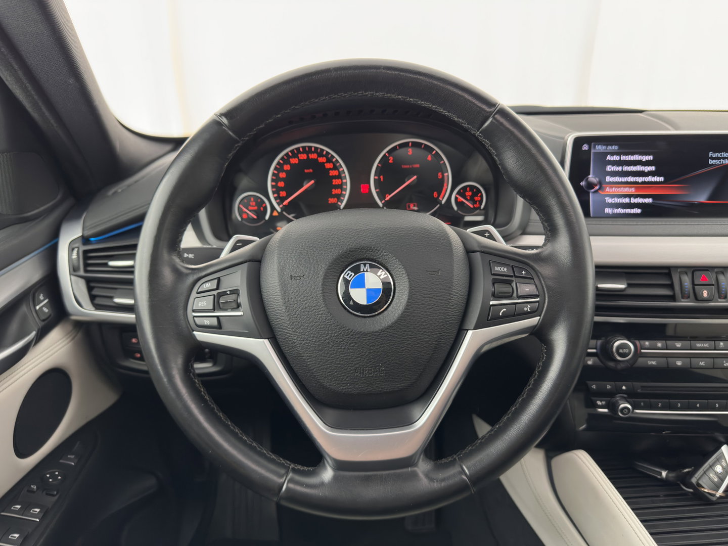 BMW X6 xDrive30d High Executive Aut. *PANO | HEAD-UP | LEATHER | FULL-LED | HIFI-SOUND | BLINDSPOT | MEMORY-PACK | DIGI-COCKPIT | HEATED-COMFORTSEATS | NAVI-FULLMAP | AMBIENT-LIGHT | CRUISE | TOWBAR | 19"ALU*