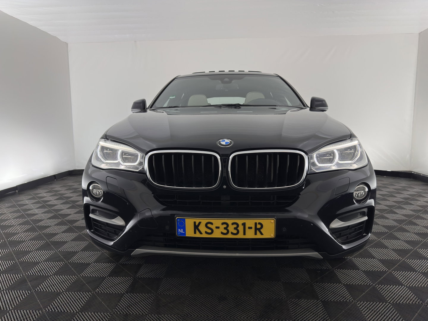 BMW X6 xDrive30d High Executive Aut. *PANO | HEAD-UP | LEATHER | FULL-LED | HIFI-SOUND | BLINDSPOT | MEMORY-PACK | DIGI-COCKPIT | HEATED-COMFORTSEATS | NAVI-FULLMAP | AMBIENT-LIGHT | CRUISE | TOWBAR | 19"ALU*