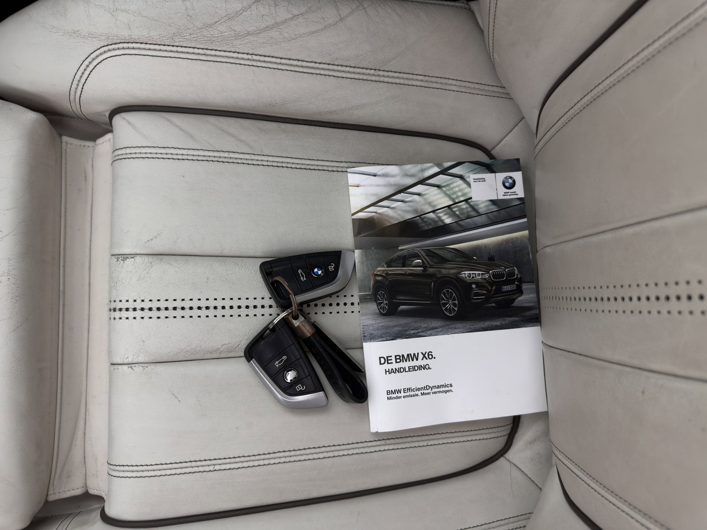 BMW X6 xDrive30d High Executive Aut. *PANO | HEAD-UP | LEATHER | FULL-LED | HIFI-SOUND | BLINDSPOT | MEMORY-PACK | DIGI-COCKPIT | HEATED-COMFORTSEATS | NAVI-FULLMAP | AMBIENT-LIGHT | CRUISE | TOWBAR | 19"ALU*