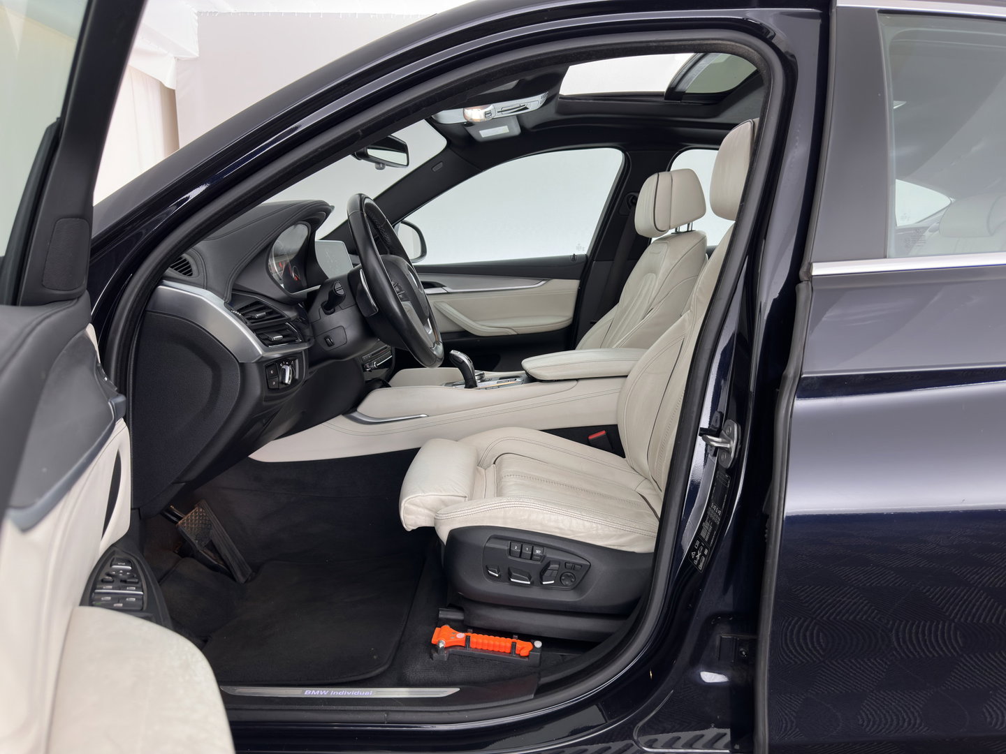 BMW X6 xDrive30d High Executive Aut. *PANO | HEAD-UP | LEATHER | FULL-LED | HIFI-SOUND | BLINDSPOT | MEMORY-PACK | DIGI-COCKPIT | HEATED-COMFORTSEATS | NAVI-FULLMAP | AMBIENT-LIGHT | CRUISE | TOWBAR | 19"ALU*