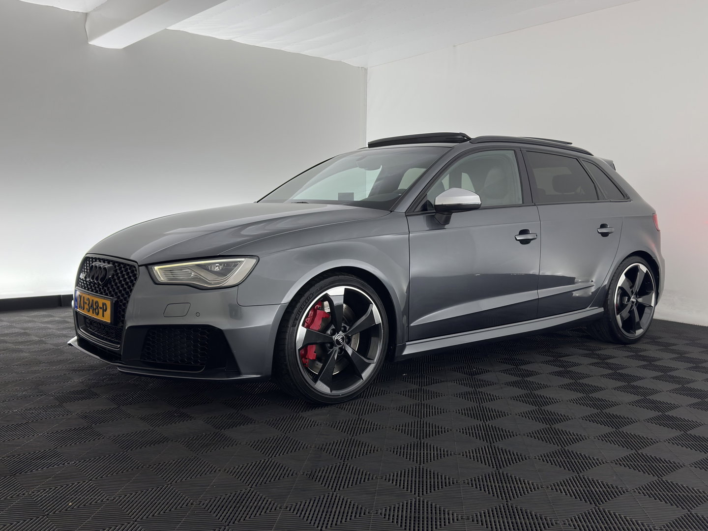 Audi RS3 Sportback 2.5 TFSI quattro Pro Line Plus *RS-SEATS | PANO | NAPPA-FULL-LEATHER | BANG&OLUFSEN | CAMERA | KEYLESS | NAVI-FULLMAP | PRIVACY-GLASS | SHIFTPADDLES | 19''ALU*