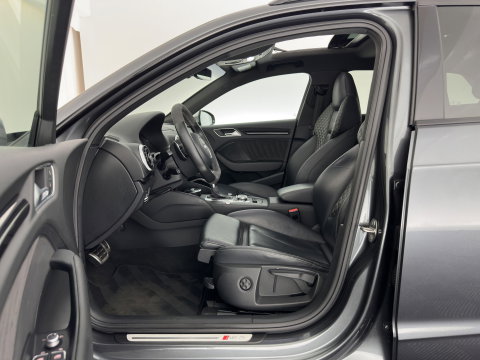 Audi RS3 Sportback 2.5 TFSI quattro Pro Line Plus *RS-SEATS | PANO | NAPPA-FULL-LEATHER | BANG&OLUFSEN | CAMERA | KEYLESS | NAVI-FULLMAP | PRIVACY-GLASS | SHIFTPADDLES | 19''ALU*