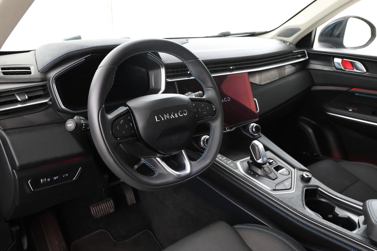 Lynk & Co 01