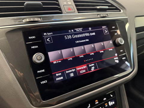 Volkswagen Tiguan 1.4 TSI eHybrid Elegance ACC PDC Lane Assist Blindspot Navi Carplay 24 Maanden garantie* (Vraag naar de voorwaarden)