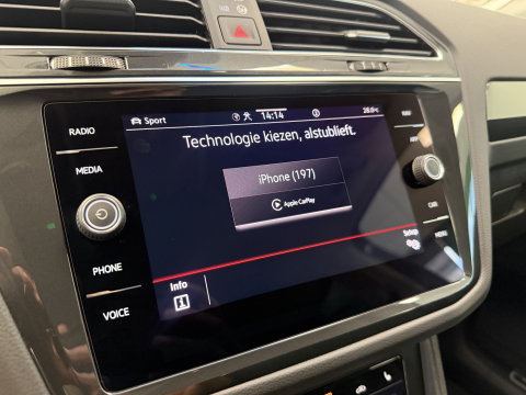 Volkswagen Tiguan 1.4 TSI eHybrid Elegance ACC PDC Lane Assist Blindspot Navi Carplay 24 Maanden garantie* (Vraag naar de voorwaarden)