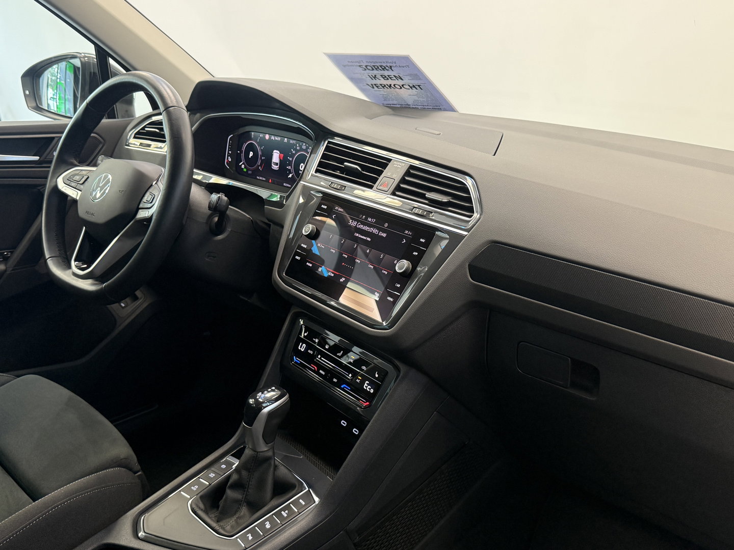 Volkswagen Tiguan 1.4 TSI eHybrid Elegance ACC PDC Lane Assist Blindspot Navi Carplay 24 Maanden garantie* (Vraag naar de voorwaarden)