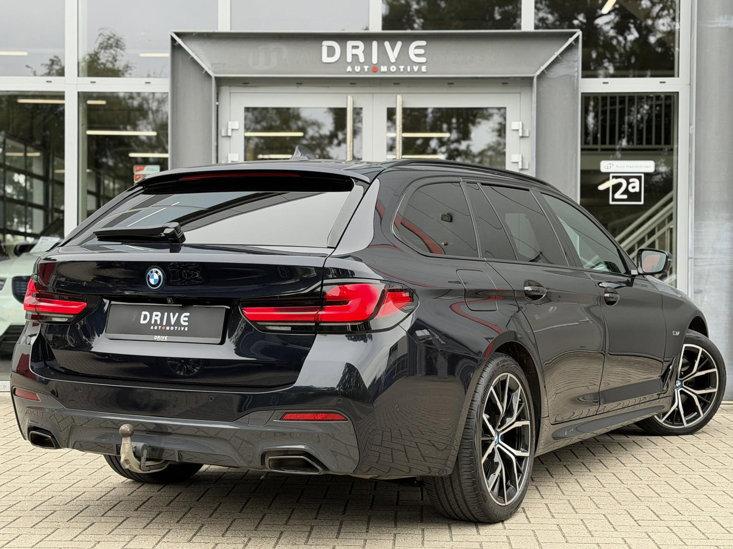 BMW 5 Serie Touring 530e xDrive High Ex. M-Sport |Pano|M-Seats|HUD|Laser|Trekhaak|19"