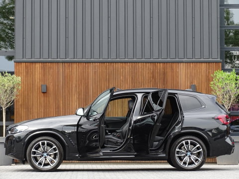 BMW X3 30e 292PK X-Drive M-Sport / Laser / Pano / Harman Kardon / 2022