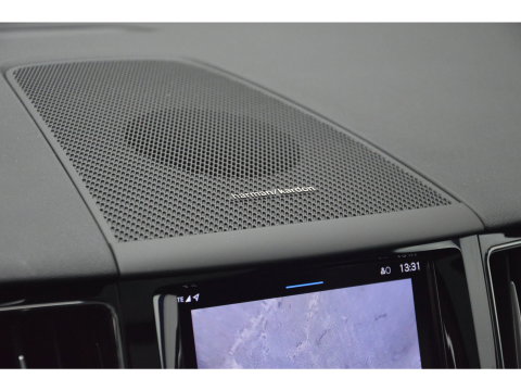 Volvo XC60 T8 Hybride AWD Ultra Black Edition | Head-Up Display | Harman/Kardon | Panoramdak | 360 Camera |