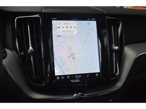Volvo XC60 T8 Hybride AWD Ultra Black Edition | Head-Up Display | Harman/Kardon | Panoramdak | 360 Camera |