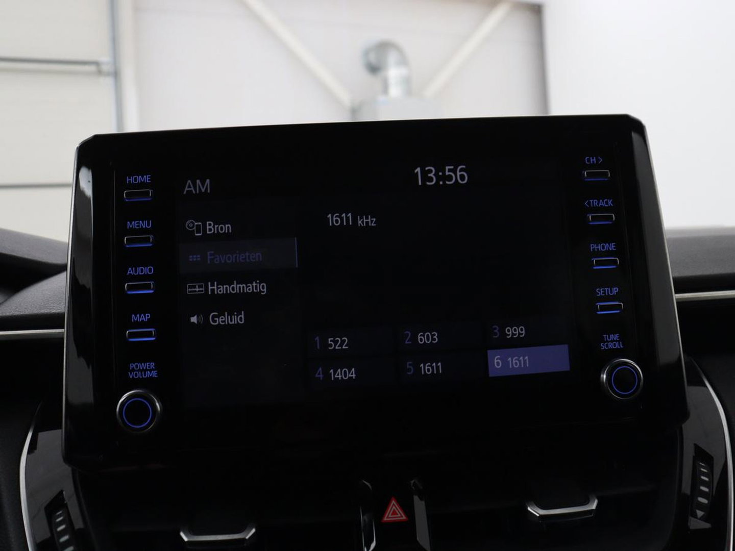 Toyota Corolla 2.0 Hybrid First Edition | Stoel & stuurverwarming | Navigatie | Carplay | Adaptive cruise | Full LED | Camera | Climate control | Bluetooth