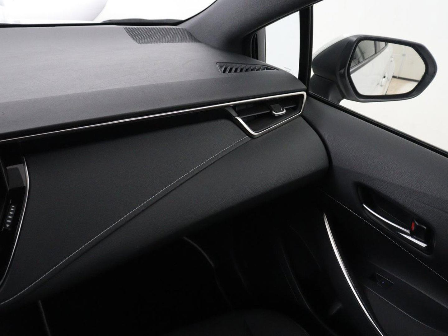 Toyota Corolla 2.0 Hybrid First Edition | Stoel & stuurverwarming | Navigatie | Carplay | Adaptive cruise | Full LED | Camera | Climate control | Bluetooth