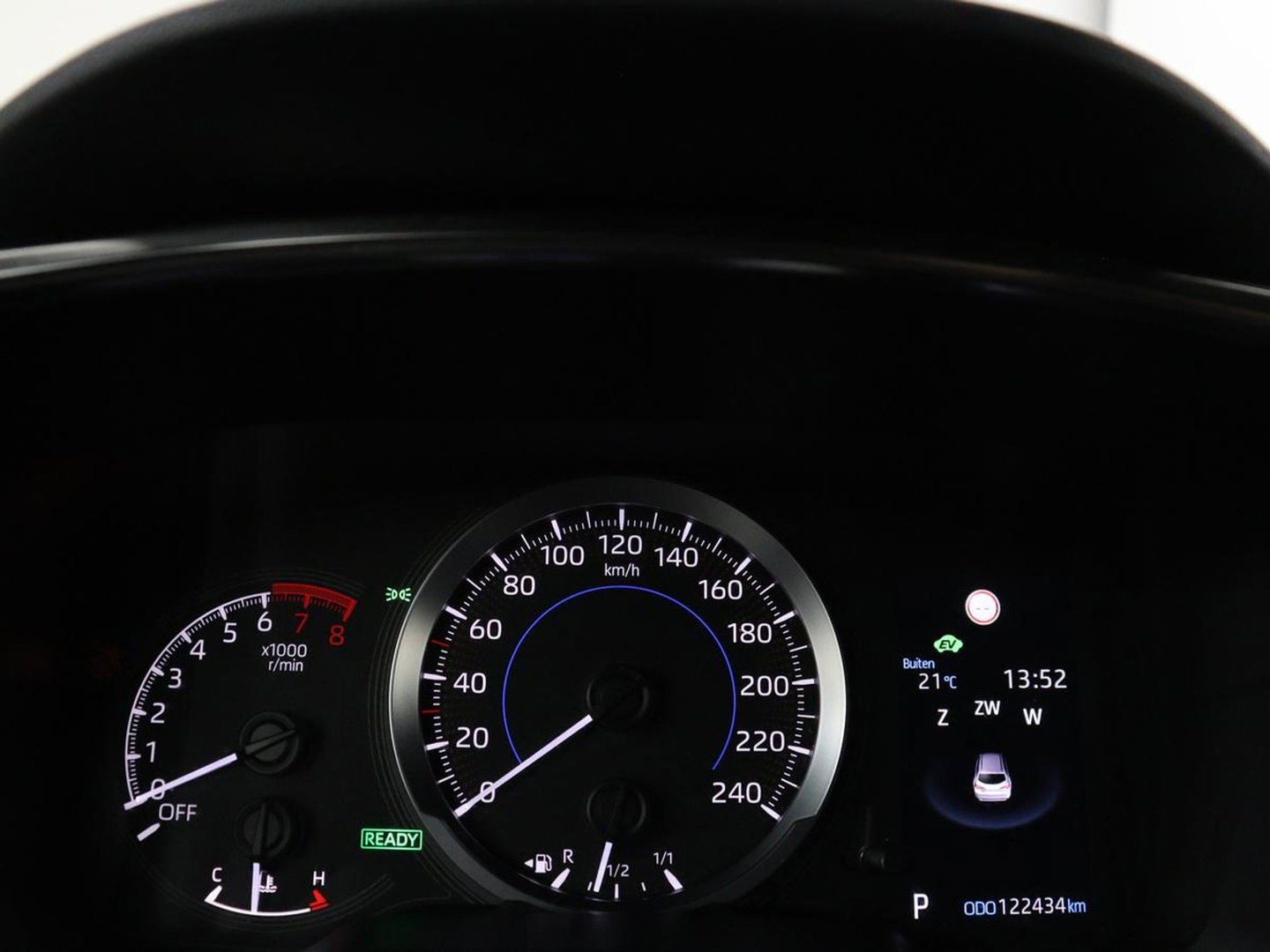 Toyota Corolla 2.0 Hybrid First Edition | Stoel & stuurverwarming | Navigatie | Carplay | Adaptive cruise | Full LED | Camera | Climate control | Bluetooth