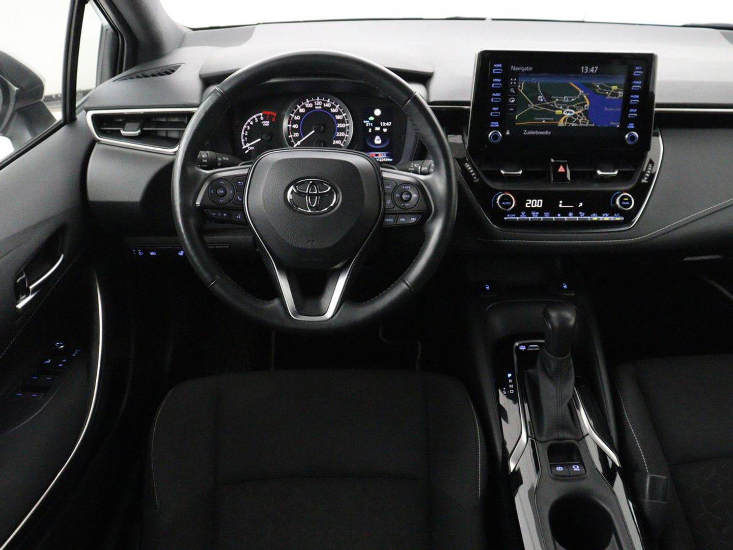 Toyota Corolla 2.0 Hybrid First Edition | Stoel & stuurverwarming | Navigatie | Carplay | Adaptive cruise | Full LED | Camera | Climate control | Bluetooth